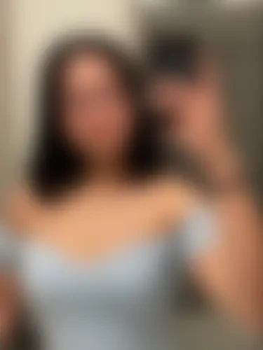 Gabriela, 23
